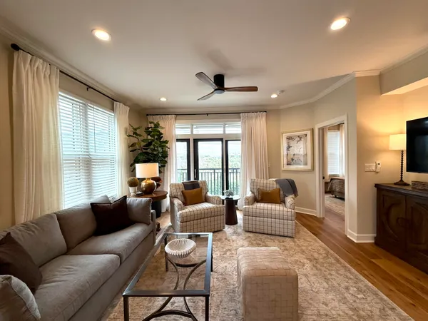 $4,900 | 33 Calhoun Street, Unit 225, Charleston, SC 29401