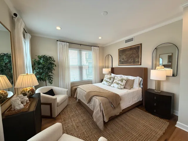 $5,250 | 33 Calhoun Street, Unit 225, Charleston, SC 29401