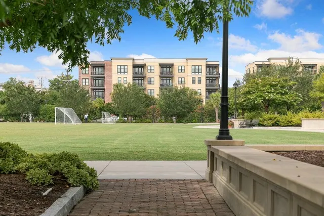 $5,250 | 33 Calhoun Street, Unit 225, Charleston, SC 29401