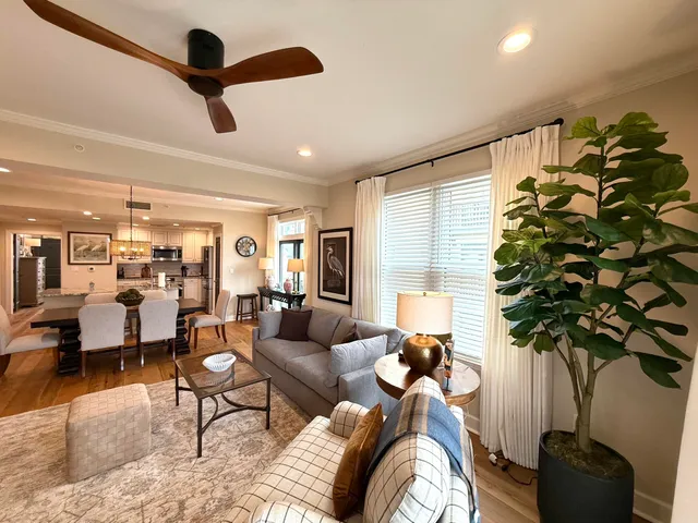 $5,250 | 33 Calhoun Street, Unit 225, Charleston, SC 29401