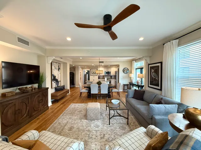 $5,250 | 33 Calhoun Street, Unit 225, Charleston, SC 29401