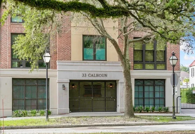 $5,250 | 33 Calhoun Street, Unit 225, Charleston, SC 29401