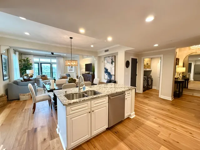 $5,250 | 33 Calhoun Street, Unit 225, Charleston, SC 29401