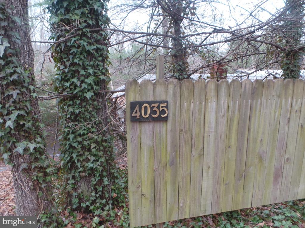 4035 Spohrs Road Berkeley Springs, WV 25411 - Photo 5 of 17 Gallery Image 5