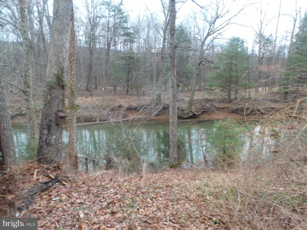 4035 Spohrs Road Berkeley Springs, WV 25411 - Photo 8 of 17 Gallery Image 8