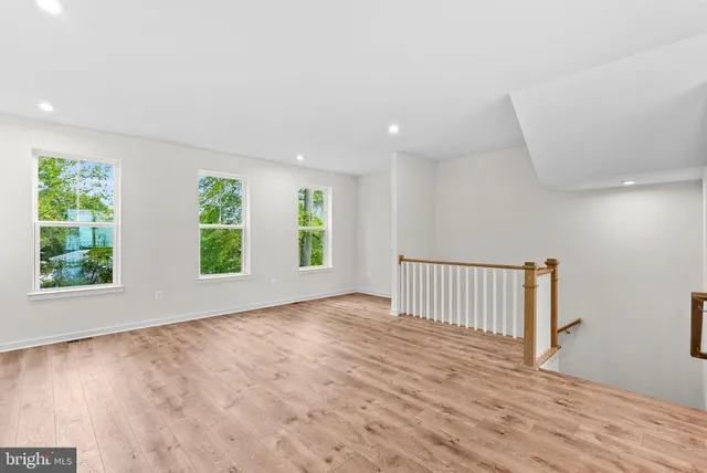 $597,999 | 17960 Alicia Avenue, Unit 1, Dumfries, VA 22026