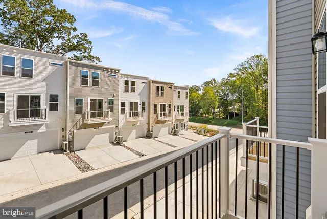 $599,999 | 17964 Alicia Avenue, Dumfries, VA 22026