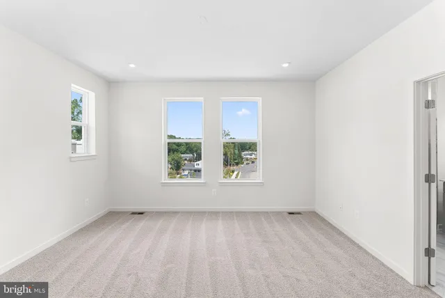 $597,999 | 17960 Alicia Avenue, Unit 1, Dumfries, VA 22026