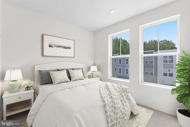 $597,999 | 17960 Alicia Avenue, Unit 1, Dumfries, VA 22026