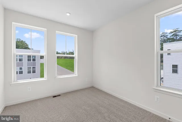 $597,999 | 17960 Alicia Avenue, Unit 1, Dumfries, VA 22026