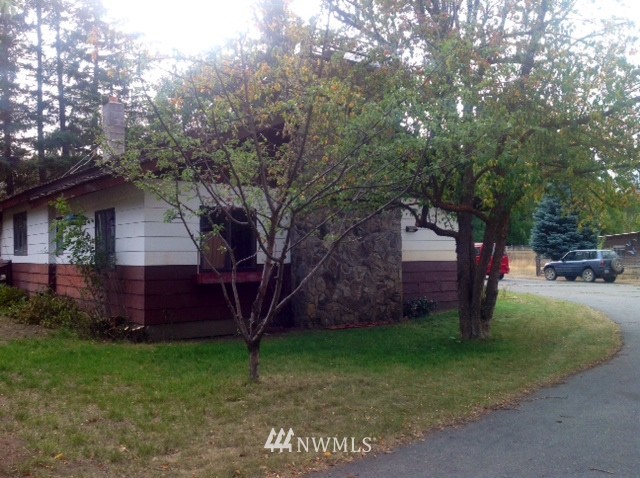 4 Rader Road Winthrop, WA 98862 - Photo 2 of 19 Gallery Image 2