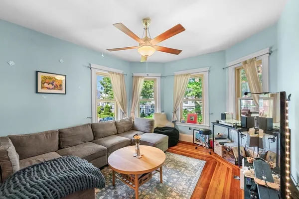 $4,600 | 9 Waldo Street, Unit 2, Somerville, MA 02143