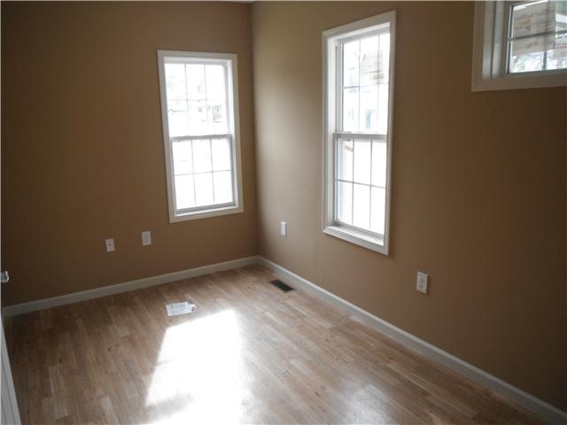 523 South Spring Street Manchester, TN 37355 - Photo 7 of 9 Unit A Bedroom with closet