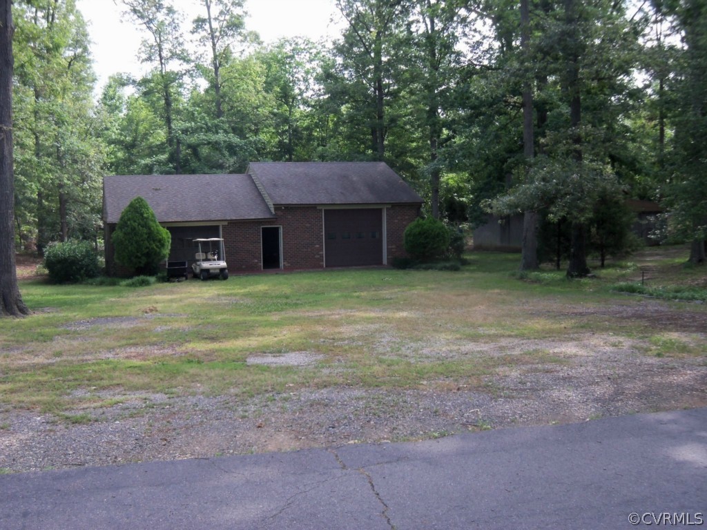 6049 Elko Road Sandston, VA 23150 - Photo 3 of 24 Gallery Image 3