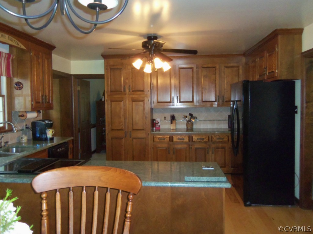 6049 Elko Road Sandston, VA 23150 - Photo 9 of 24 Gallery Image 9