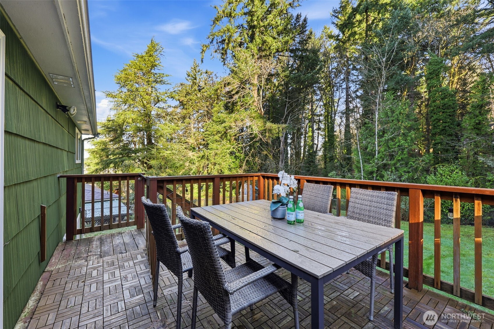 4364 151st Avenue Southeast Bellevue, WA 98006 - Photo 14 of 40