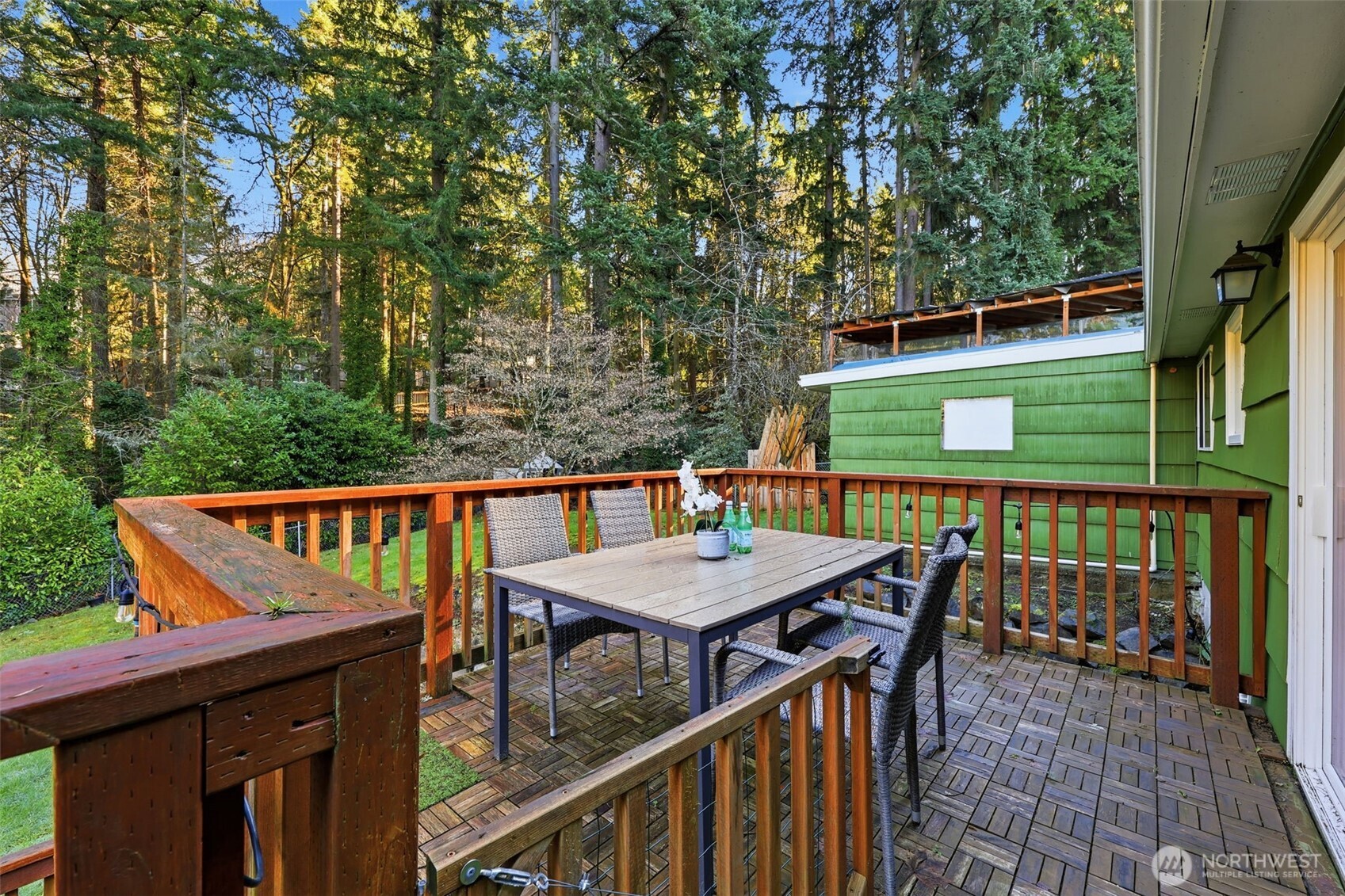 4364 151st Avenue Southeast Bellevue, WA 98006 - Photo 15 of 40