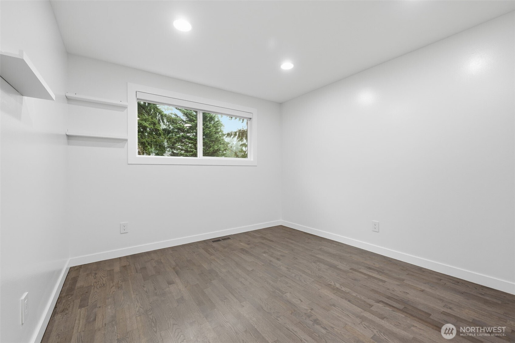 4364 151st Avenue Southeast Bellevue, WA 98006 - Photo 17 of 40