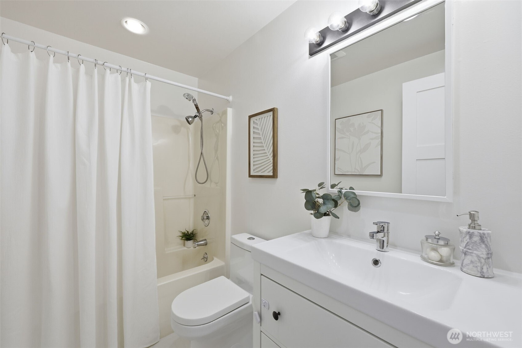 4364 151st Avenue Southeast Bellevue, WA 98006 - Photo 18 of 40