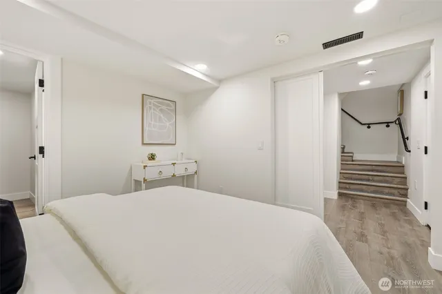 $1,340,000 | 4364 151st Avenue Southeast, Bellevue, WA 98006