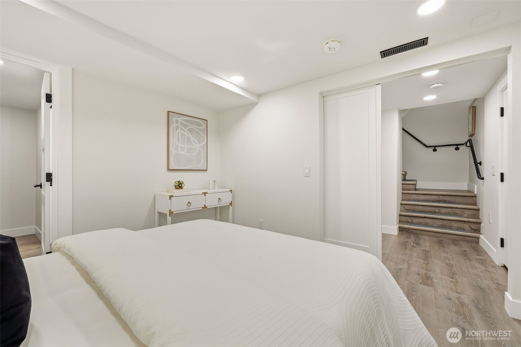 4364 151st Avenue Southeast Bellevue, WA 98006 - Photo 21 of 40