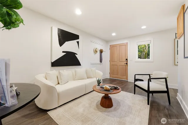 $1,340,000 | 4364 151st Avenue Southeast, Bellevue, WA 98006