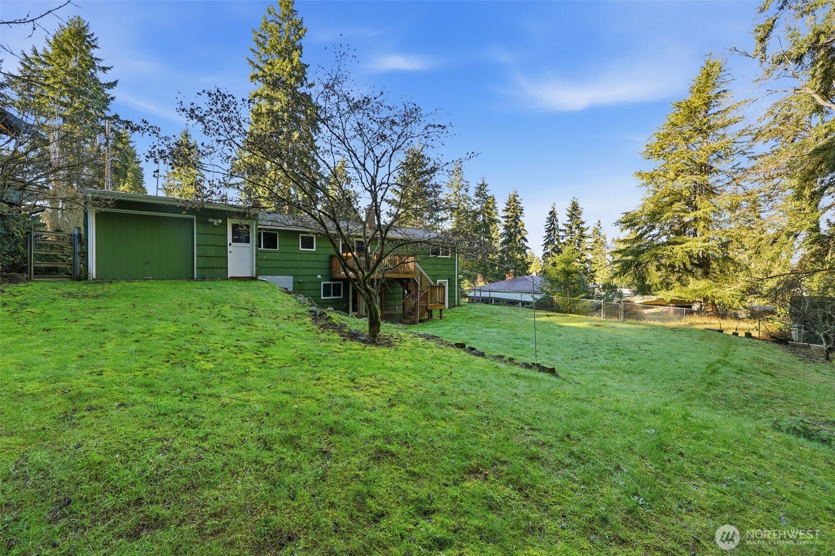 4364 151st Avenue Southeast Bellevue, WA 98006 - Photo 36 of 40