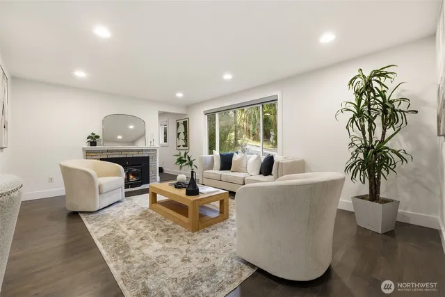 $1,340,000 | 4364 151st Avenue Southeast, Bellevue, WA 98006