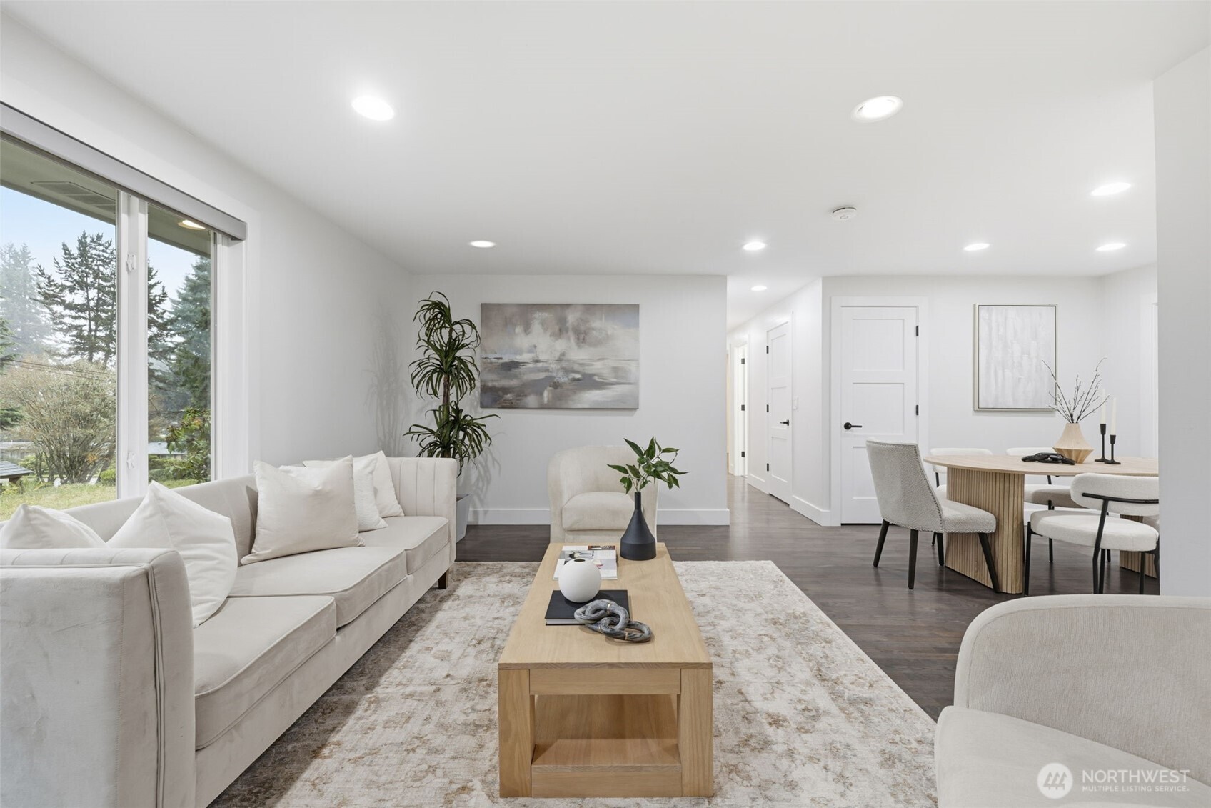 4364 151st Avenue Southeast Bellevue, WA 98006 - Photo 7 of 40