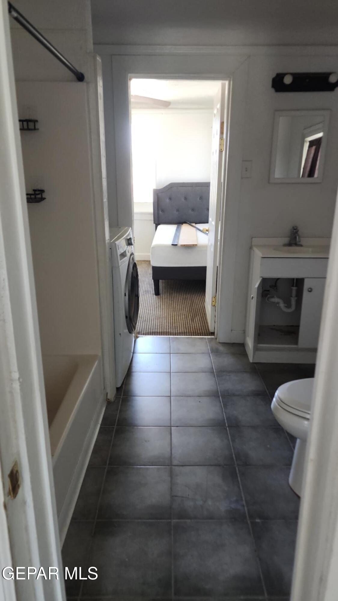 151 North Pendell Road, Unit D El Paso, TX 79905 - Photo 4 of 6 Unknown-4