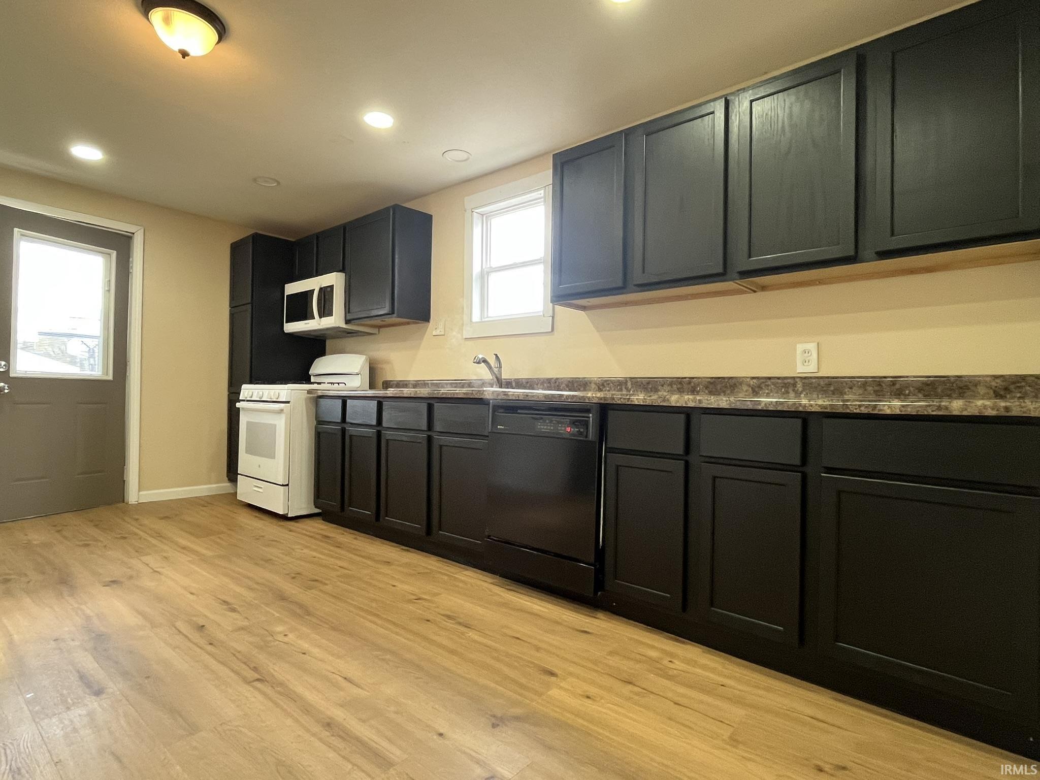407 East 3rd Street Peru, IN 46970 - Photo 5 of 36