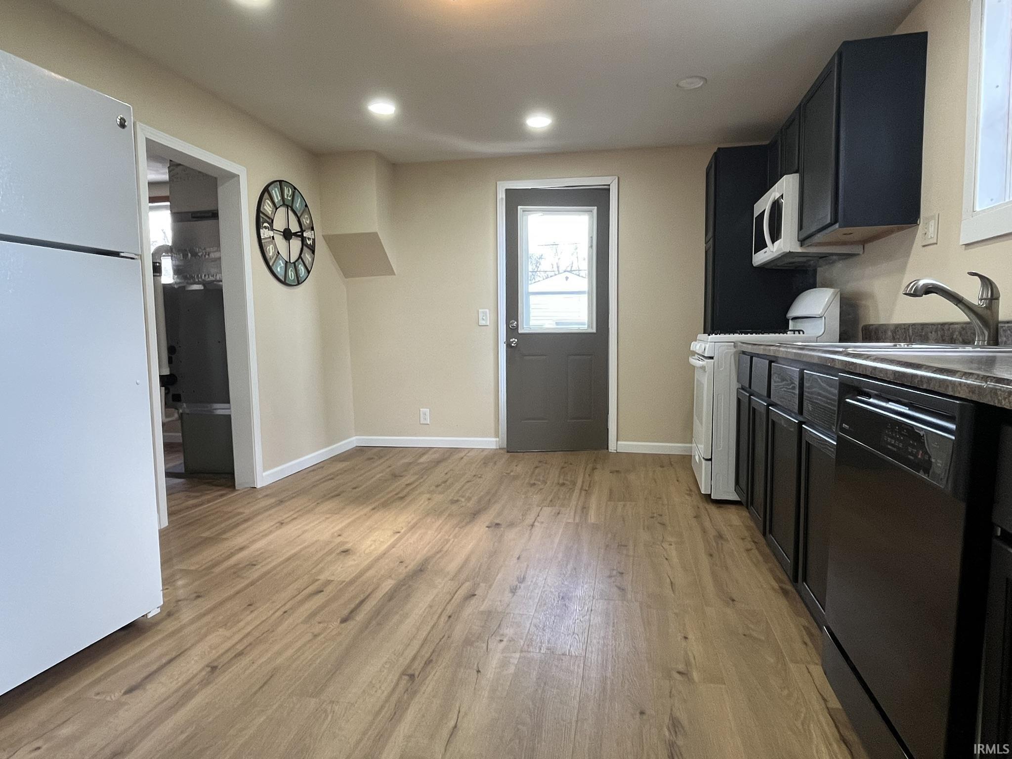 407 East 3rd Street Peru, IN 46970 - Photo 6 of 36