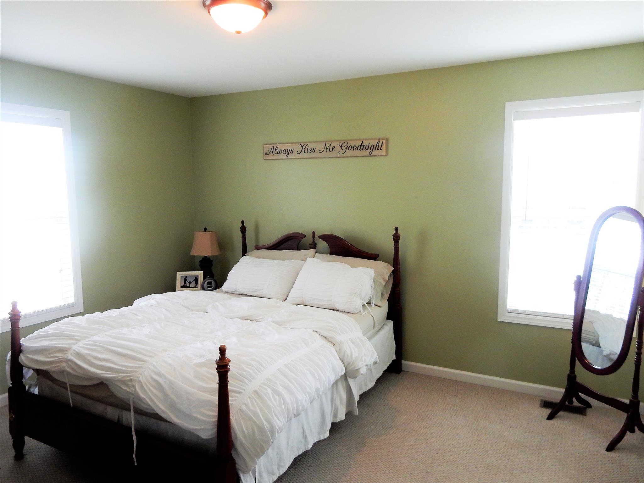 11 Heather Road Fayetteville, TN 37334 - Photo 3 of 20 a bedroom with a bed and a window