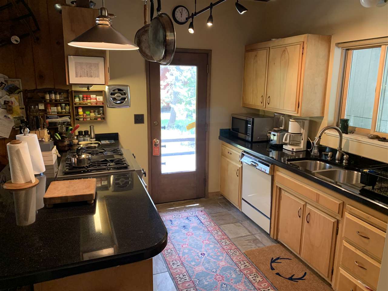 489 Forest Glen Road Olympic Valley, CA 96146 - Photo 5 of 16 Gallery Image 5