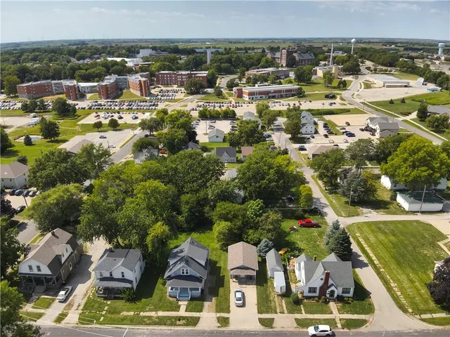 $140,000 | 714 North Mulberry Street, Maryville, MO 64468