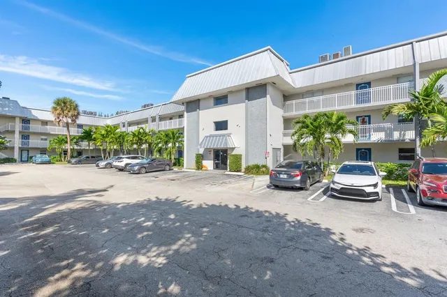 $179,900 | 3000 Riverside Drive, Unit 3021, Coral Springs, FL 33065