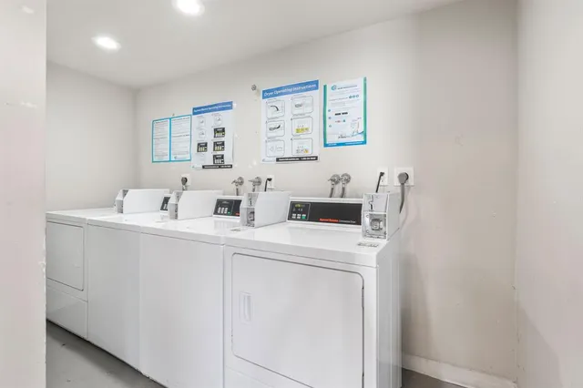 $179,900 | 3000 Riverside Drive, Unit 3021, Coral Springs, FL 33065