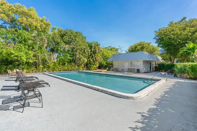 $179,900 | 3000 Riverside Drive, Unit 3021, Coral Springs, FL 33065