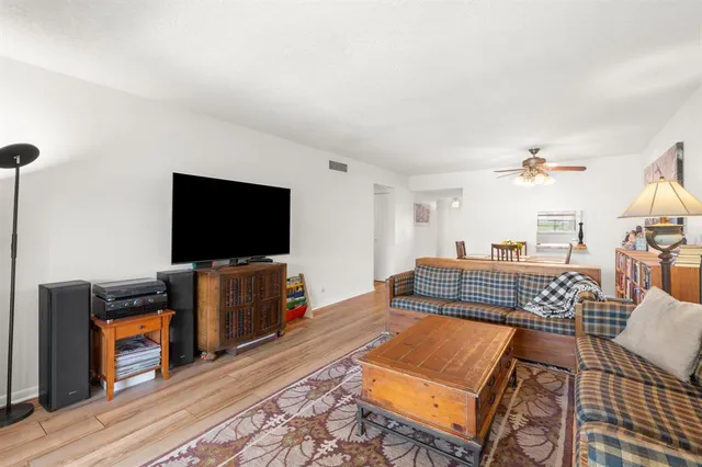 $179,900 | 3000 Riverside Drive, Unit 3021, Coral Springs, FL 33065