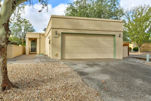 $275,000 | 1645 Evelyn Drive Northeast, Rio Rancho, NM 87144