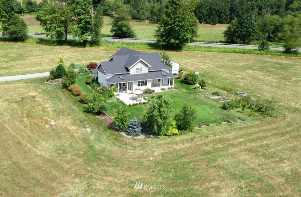 8113 Collins Road Sedro-Woolley, WA 98284 - Photo 1 of 24 Gallery Image 1
