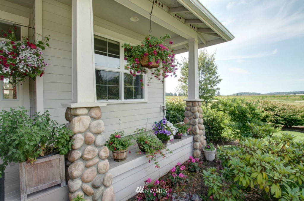 8113 Collins Road Sedro-Woolley, WA 98284 - Photo 21 of 24 Gallery Image 21
