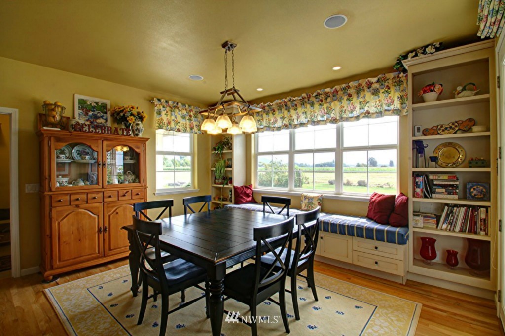8113 Collins Road Sedro-Woolley, WA 98284 - Photo 6 of 24 Gallery Image 6