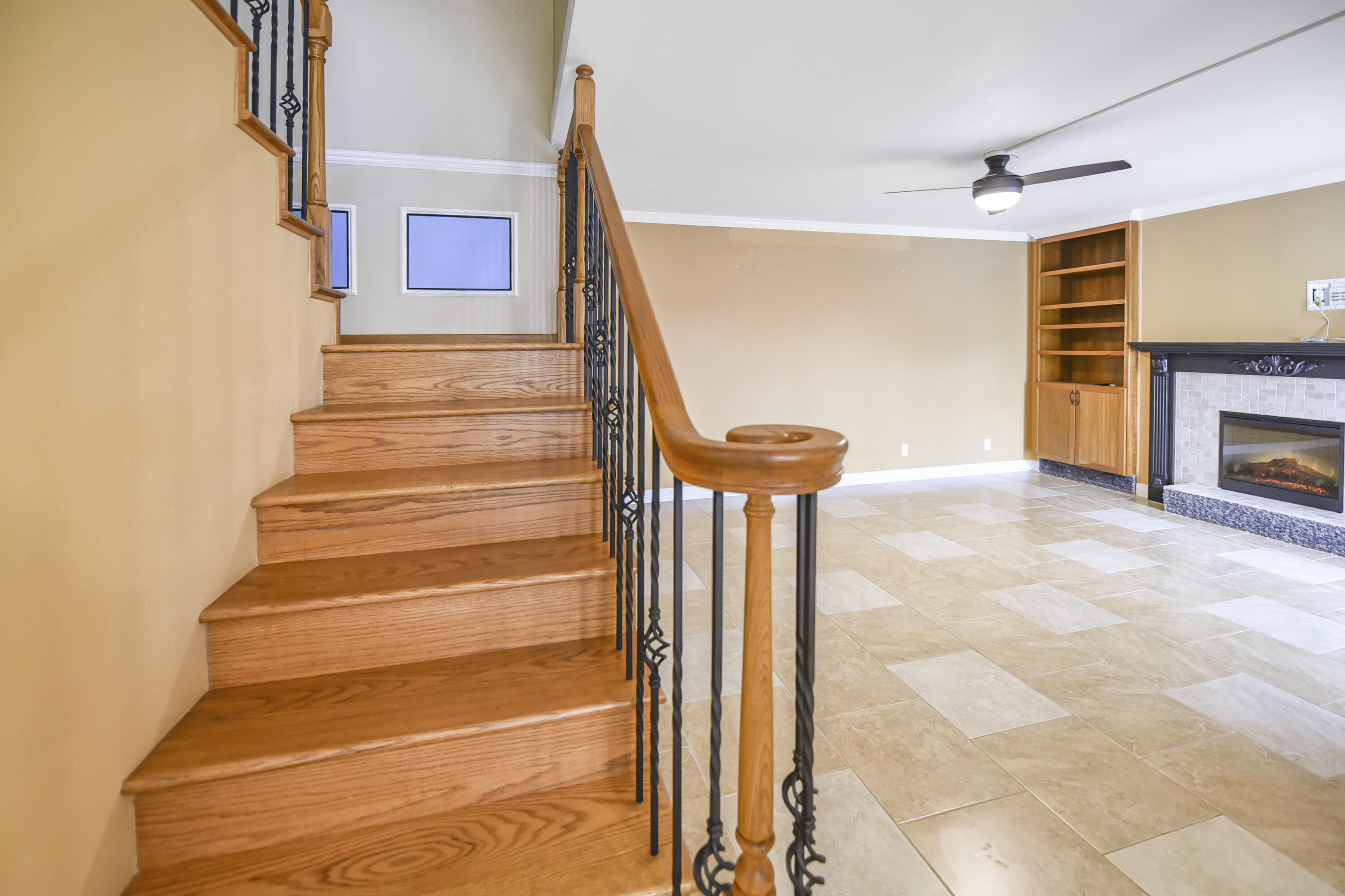 102 Woodland Road Palm Springs, FL 33461 - Photo 28 of 41 a view of entryway with a front door