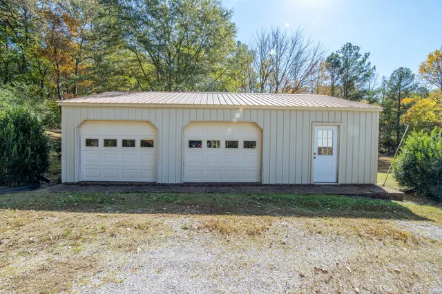 $325,000 | 4485 Holland Creek Road, Savannah, TN 38372