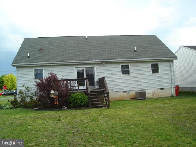 Exterior (Rear)