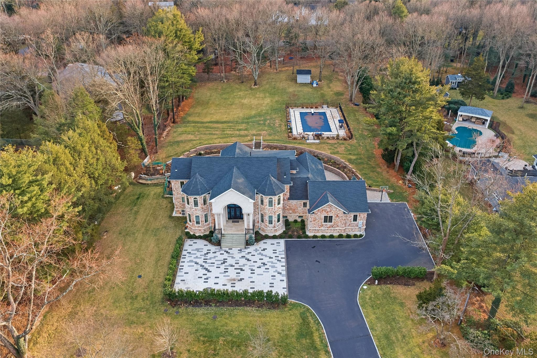 265 Laurel Lane Syosset, NY 11791 - Photo 46 of 48 an aerial view of a house with outdoor space