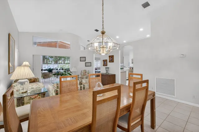 $799,900 | 208 Jones Creek Drive, Jupiter, FL 33458