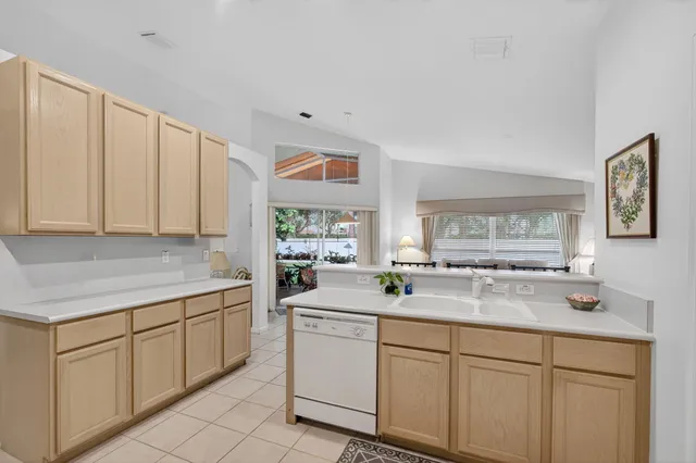 $799,900 | 208 Jones Creek Drive, Jupiter, FL 33458