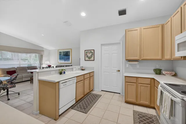 $799,900 | 208 Jones Creek Drive, Jupiter, FL 33458